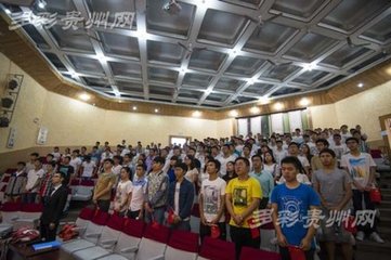 贵州理工学院的教室内