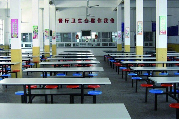 资阳市技工学校食堂环境