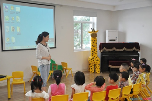 贵阳市幼师中专学校五年制大专好不好？