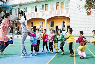 女生选择成都幼师学校幼师专业毕业是高薪