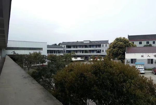 成都市庄园机电职业技术学校学校环境