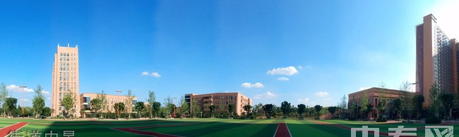 四川希望汽车技师学院街道内景