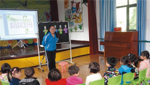 安顺市民族中等职业学校学前教育幼师部实习老师