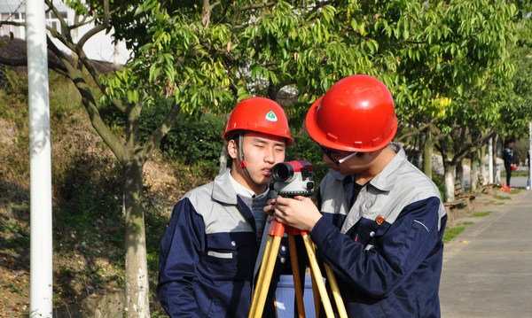 四川汽车职业技术学院工程测量实训2