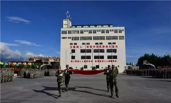 大理科技管理学校军训