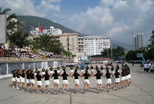 怒江州民族中等专业学校集体活动