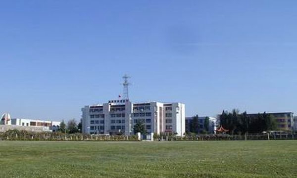 云南省邮电学校校园远景