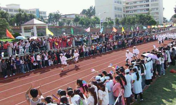 楚雄医药高等专科学校急救接力