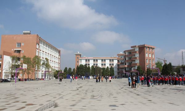 昭通技校学校全景