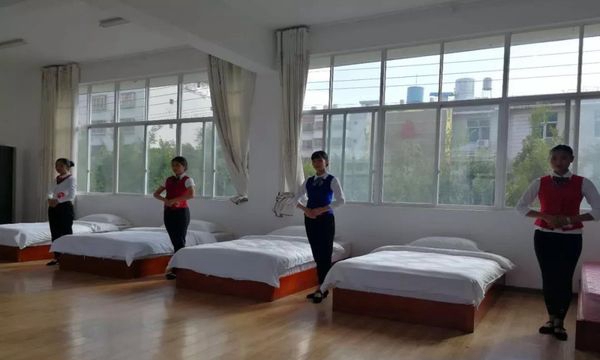 江城县职业高级中学旅游服务与管理