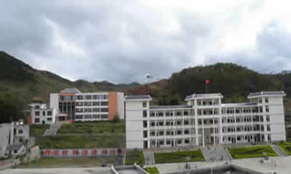 富宁县民族职业高级中学校景