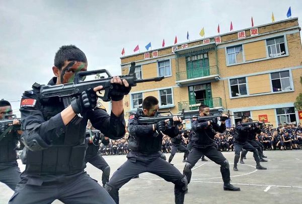 蒙自育才中等职业技术学校射击训练