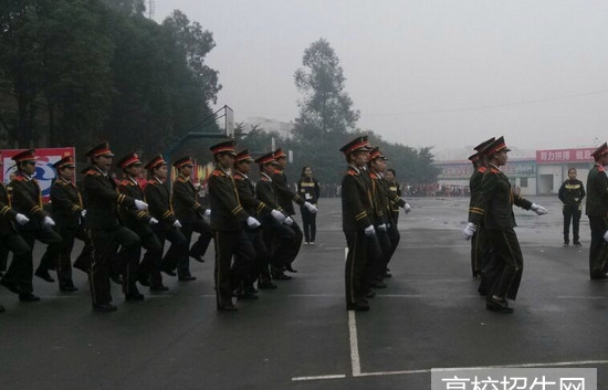 南充电子工业学校