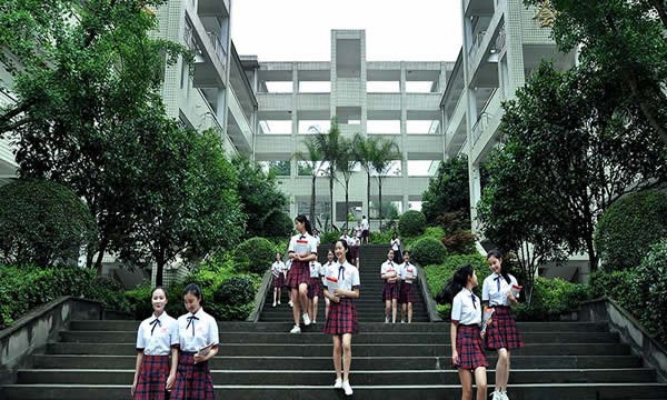 重庆女子职业高级中学学生风貌