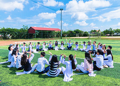 办学背景