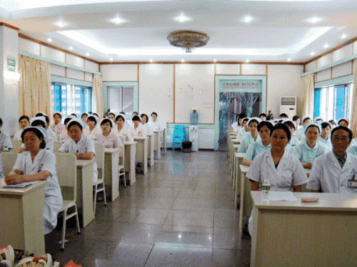 四川哪所大学开设的护理专业好,重庆卫校大专